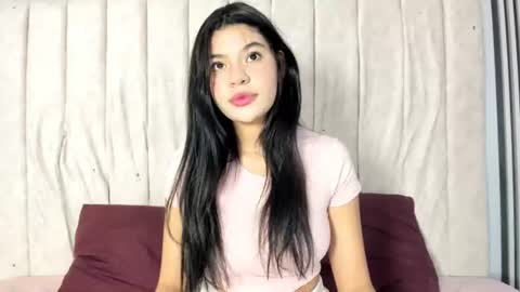 emma_and_aysha online show from July 30, 8:52 pm