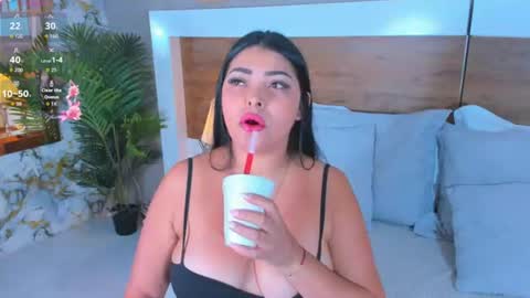 Snapshot of emma_bakker_ chatting on June 25, 6:51 am Emma online show from June 25, 6:51 am