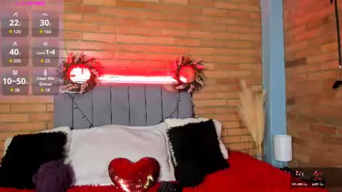 Snapshot of emma_belley chatting on June 30, 7:04 pm Hey Im EmmaHelp me reach 100 likes online show from June 30, 7:04 pm