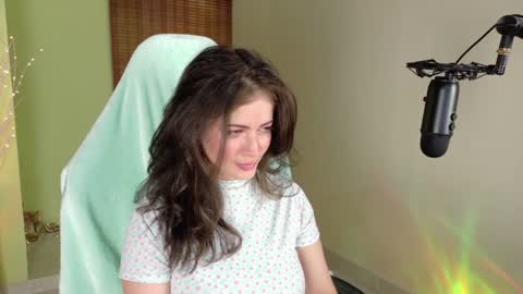 Emma online show from January 27, 2:57 pm