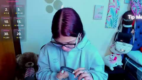 emma_boo_ online show from December 16, 2:55 pm