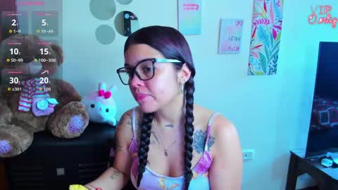 emma_boo_ online show from June 3, 2:19 pm