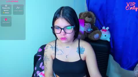 emma_boo_ online show from July 10, 11:29 pm