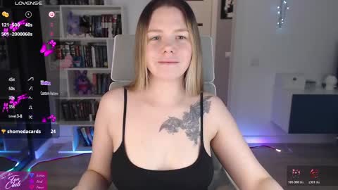 Emma online show from April 9, 9:53 pm