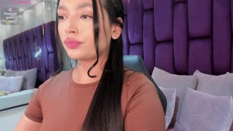 pau online show from April 5, 7:11 pm