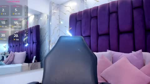 pau online show from May 31, 9:38 pm