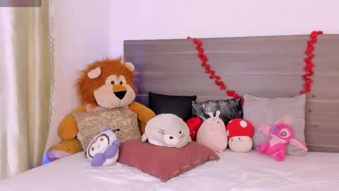 emma_cassia online show from May 15, 7:54 pm