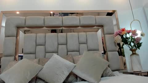 Emma Castillo online show from October 13, 9:37 pm