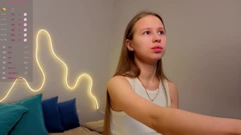 Emma online show from May 28, 1:36 am