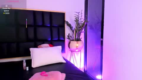 Emma online show from March 22, 2:48 am