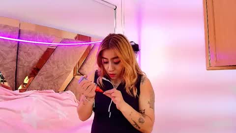 EMMA  online show from December 16, 10:37 pm