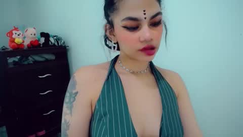 emma online show from November 22, 6:40 pm