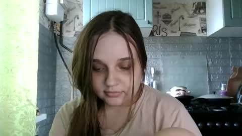 emma_emmochka online show from April 2, 1:42 pm