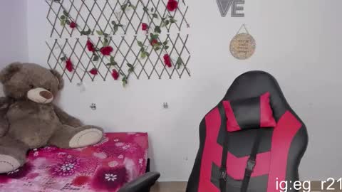 emma_grayys online show from October 30, 4:03 am