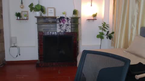 Tell me Emma online show from May 25, 7:31 pm