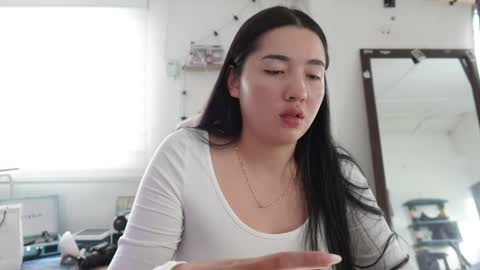 Snapshot of emma_johnson_ chatting on December 5, 7:49 pm emma_johnson_ online show from December 5, 7:49 pm
