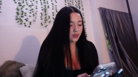 emma_johnson_ online show from January 19, 2:48 am