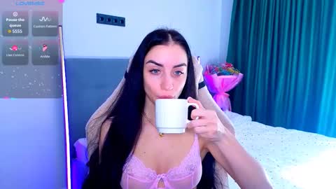 Emma online show from March 11, 8:42 am