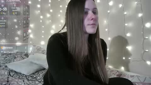 emma_just online show from January 5, 5:27 pm