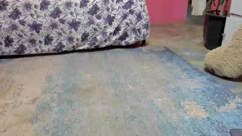 whises lits        online show from January 18, 12:15 pm