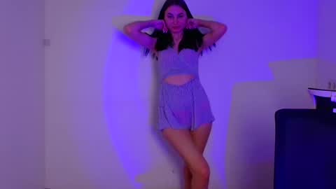 Emma online show from December 22, 6:28 am