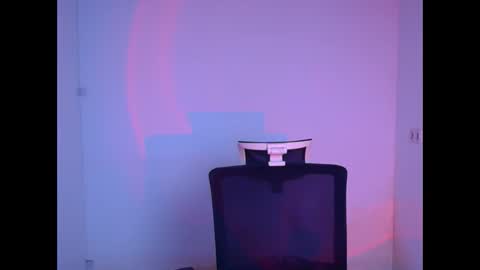 Emma online show from February 4, 3:15 pm