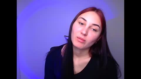 Emma online show from February 8, 11:24 pm