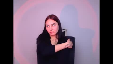 Emma online show from February 9, 2:28 am