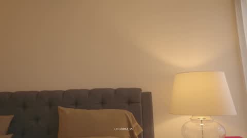 emma_lu1 online show from February 27, 9:37 pm