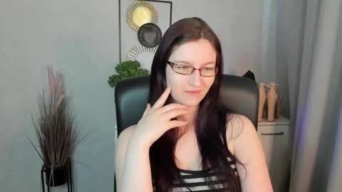 emma online show from May 21, 5:36 am