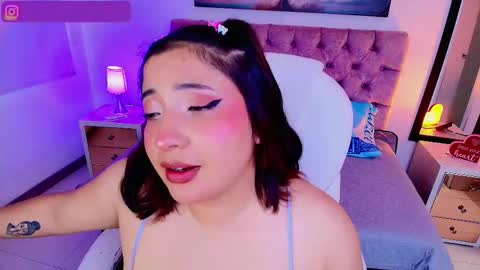 Snapshot of emma_monserratt chatting on September 27, 7:52 pm Emma Monserratt online show from September 27, 7:52 pm