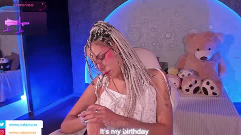 Snapshot of emma_nakamura chatting on December 10, 1:22 pm online show from December 10, 1:22 pm