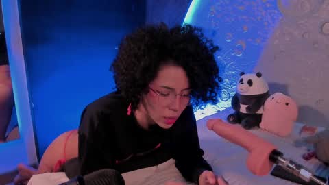 Snapshot of emma_nakamura chatting on January 25, 10:08 am online show from January 25, 10:08 am