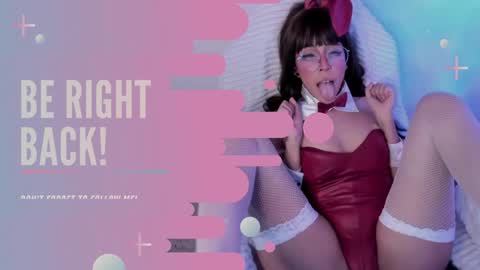 Snapshot of emma_nakamura chatting on February 6, 1:10 pm online show from February 6, 1:10 pm