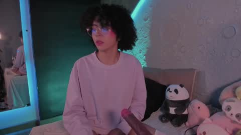 Snapshot of emma_nakamura chatting on February 17, 10:07 am online show from February 17, 10:07 am