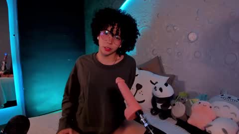 Snapshot of emma_nakamura chatting on February 24, 10:04 am online show from February 24, 10:04 am