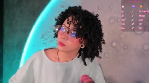 Snapshot of emma_nakamura chatting on October 3, 10:12 am online show from October 3, 10:12 am