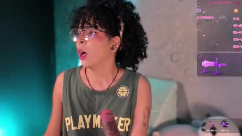 Snapshot of emma_nakamura chatting on October 14, 10:05 am online show from October 14, 10:05 am