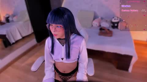 Snapshot of emma_nakamura chatting on November 22, 10:25 am online show from November 22, 10:25 am