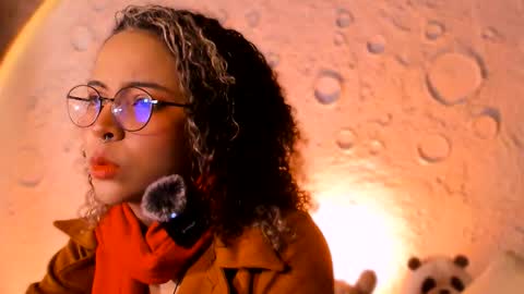     online show from March 3, 10:21 am