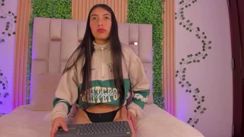 Emma online show from February 4, 3:51 pm