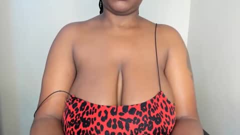 emma_remi online show from December 4, 3:37 am