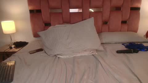 emma_saenz01 online show from January 31, 5:30 am