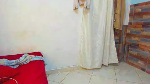 Snapshot of emma_sweett04 chatting on June 30, 12:00 am Emma online show from June 30, 12:00 am