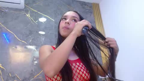 Snapshot of emma_swet1 chatting on March 1, 12:40 pm Emma... online show from March 1, 12:40 pm