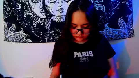 Snapshot of emma_timli1 chatting on October 30, 8:09 pm Emma online show from October 30, 8:09 pm