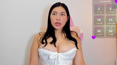 Snapshot of emma_walton_ chatting on November 29, 11:57 am online show from November 29, 11:57 am