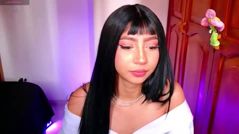 Snapshot of emma_web_ chatting on October 30, 3:13 pm Emma web online show from October 30, 3:13 pm