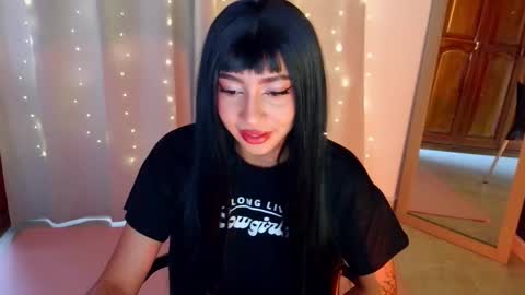 Emma web online show from March 3, 4:02 pm