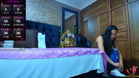 Snapshot of emma_xue chatting on February 5, 1:47 am Emma online show from February 5, 1:47 am